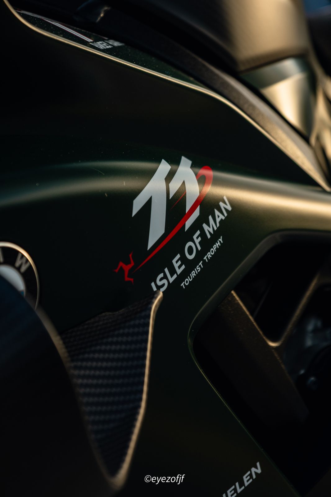 Isle-of-Man-TT-Logo auf einer Verkleidung